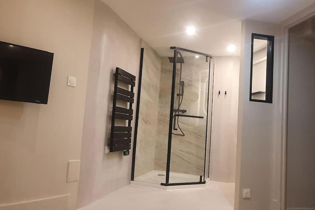 Suite Vinicole Hypercentre, Bastille & Gare 9 Min A Pied Grenoble Exteriör bild